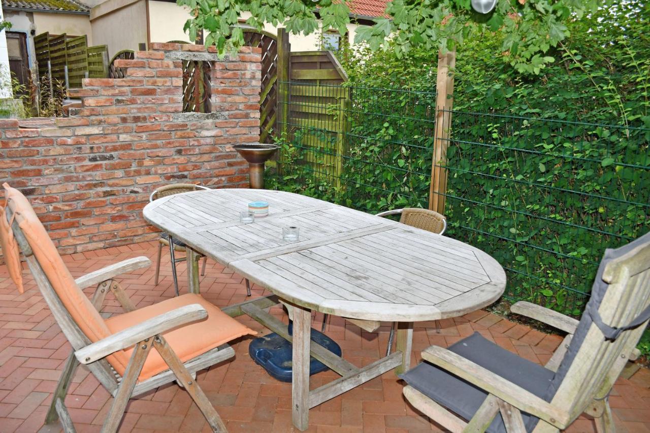 Ferienwohnungen Im Gutshaus Gnies Ngoại thất bức ảnh