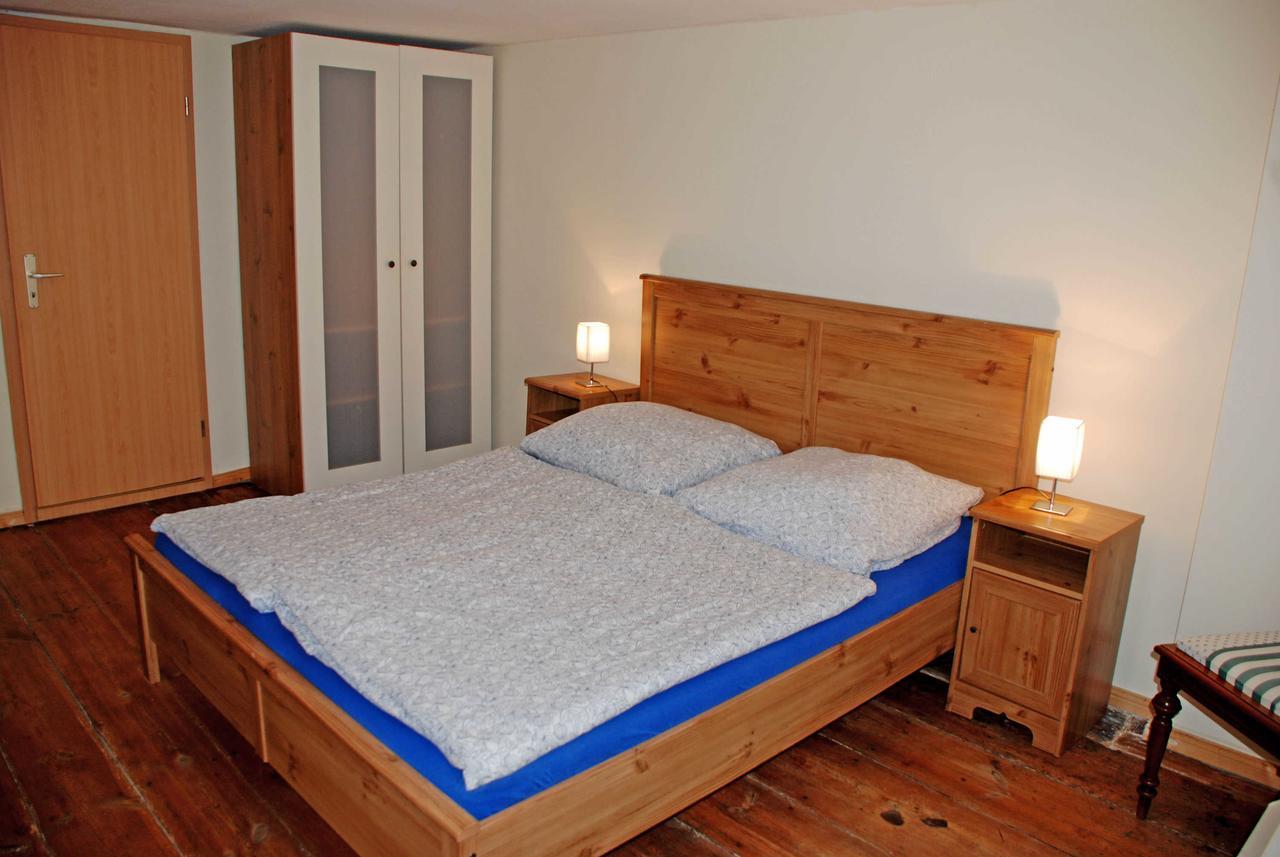 Ferienwohnungen Im Gutshaus Gnies Ngoại thất bức ảnh