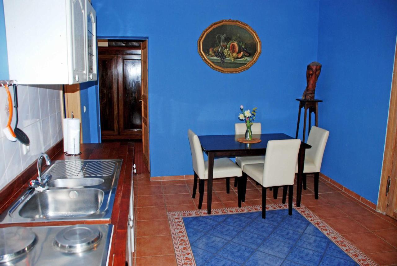 Ferienwohnungen Im Gutshaus Gnies Ngoại thất bức ảnh