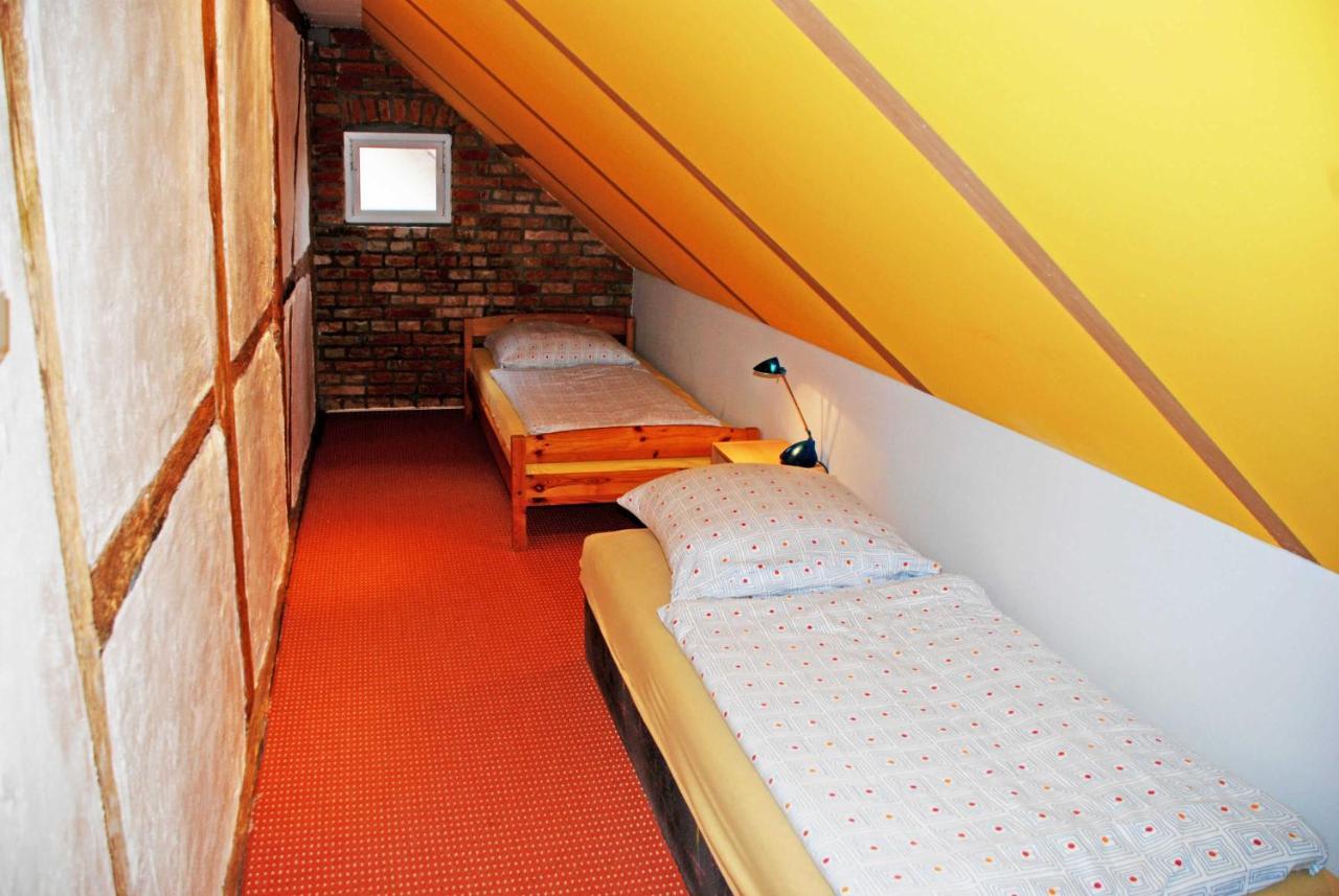 Ferienwohnungen Im Gutshaus Gnies Ngoại thất bức ảnh