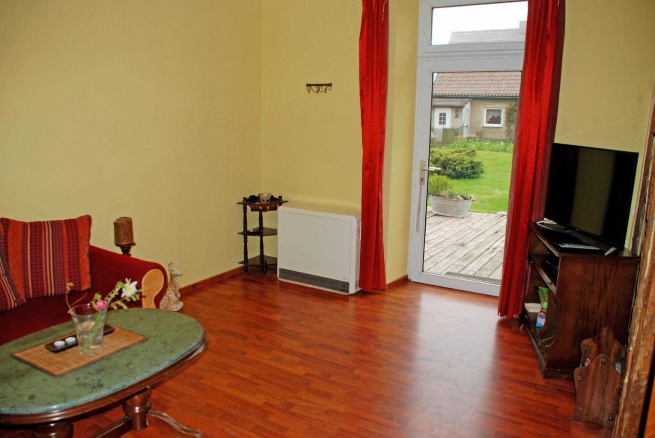 Ferienwohnungen Im Gutshaus Gnies Ngoại thất bức ảnh