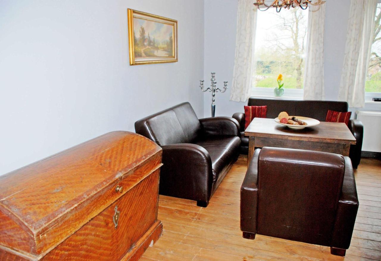 Ferienwohnungen Im Gutshaus Gnies Ngoại thất bức ảnh