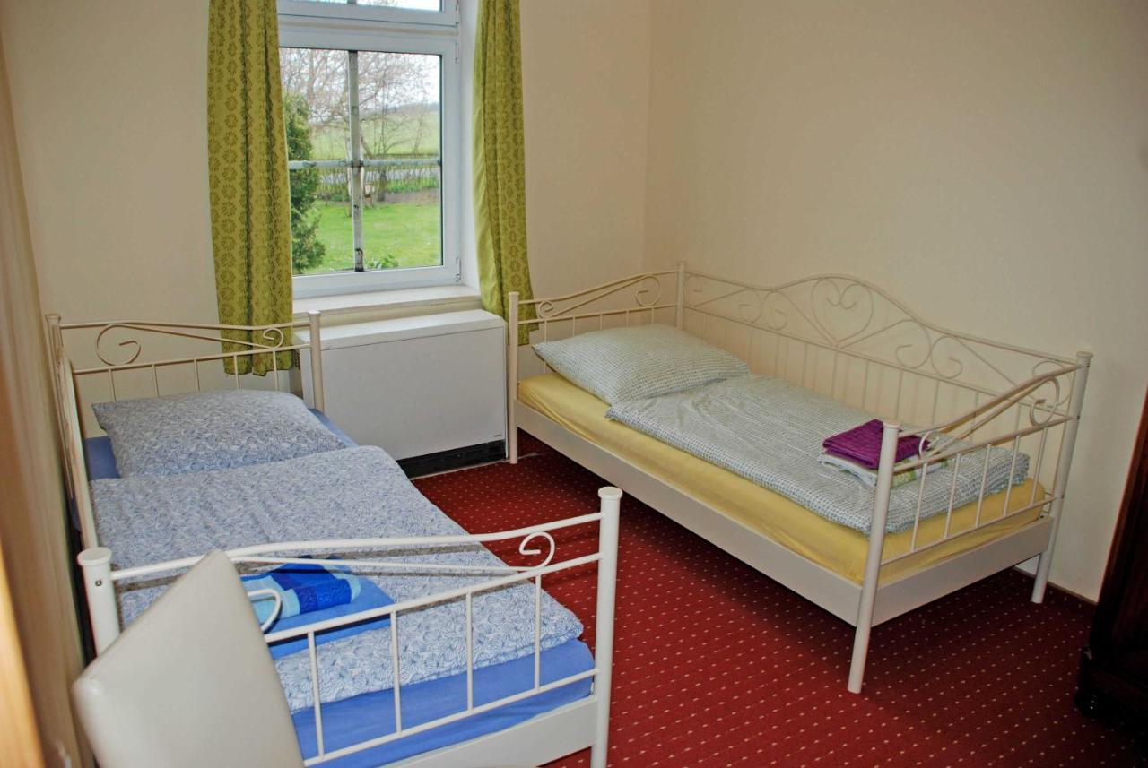 Ferienwohnungen Im Gutshaus Gnies Ngoại thất bức ảnh
