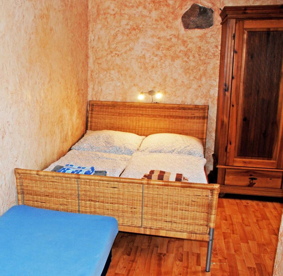 Ferienwohnungen Im Gutshaus Gnies Ngoại thất bức ảnh