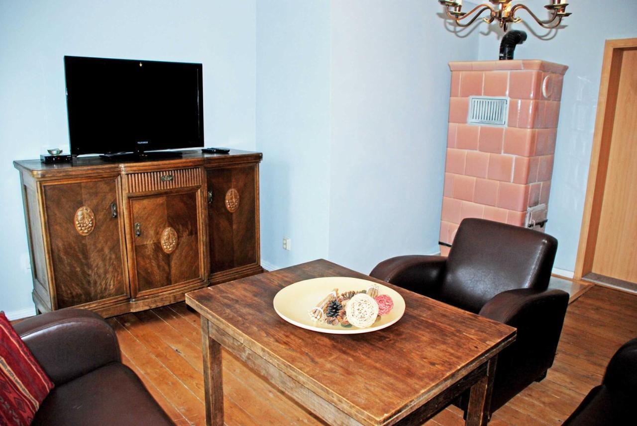 Ferienwohnungen Im Gutshaus Gnies Ngoại thất bức ảnh
